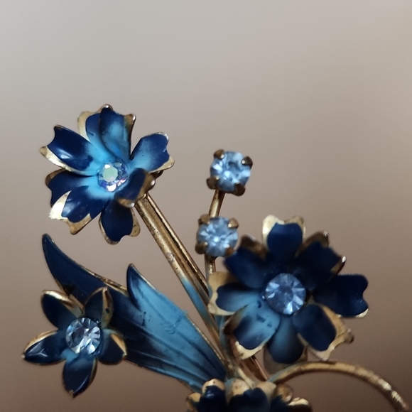 Vintage enzian flower brooch handmade in Austria - Picture 4 of 13